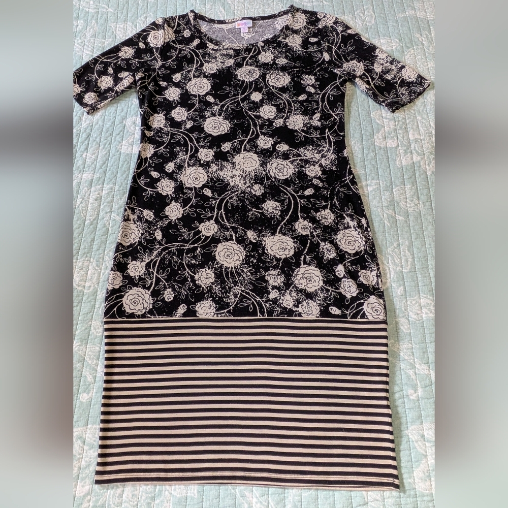 LuLaRoe Black and White Floral Striped Dress. Size M. - Picture 2 of 6